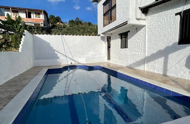Apartamento Campestre con Piscina, Jacuzzi y Baño Turco a15 min Área Urbana Med