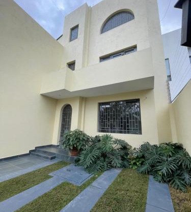 Apartamento completo planta baja Colonia Moderna