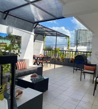 Apartamento con Amplia Terraza