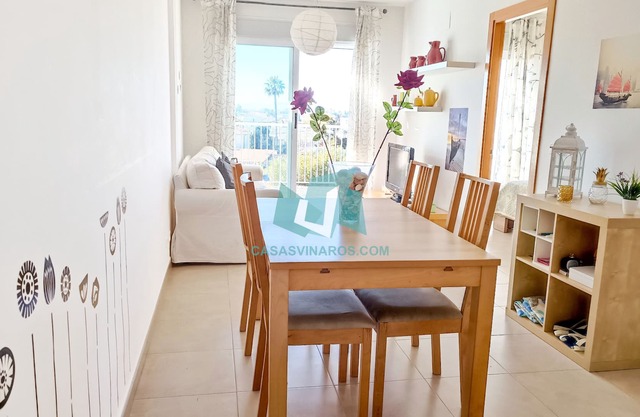 Apartamento de dos dormitorios con piscina comunitaria