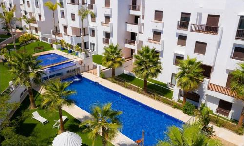 APARTAMENTO EN SALOBREÑA CERCA DEL MAR - CON PISCINA, GIMNASIO y GARAJE