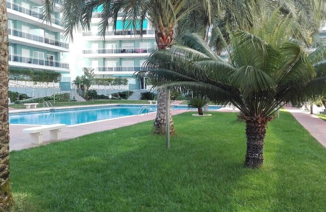 Apartamento Gandia Playa en Residencial con Gran Piscina