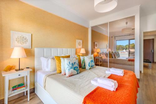 Apartamento Gomes -Free Airco, wiffi & Swimming Pool- by bedzy