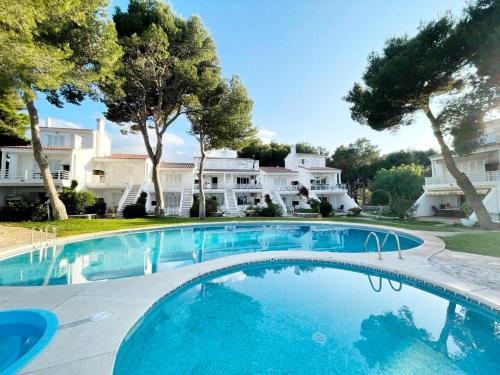 Apartamento Lia en Port Addaia, piscina y barbacoa, perfecto para vacaciones