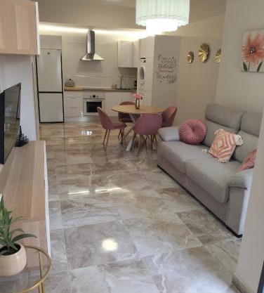 APARTAMENTO LUNA - 2 apartamentos céntricos juntos cerca de la playa, ideales para grupos grandes