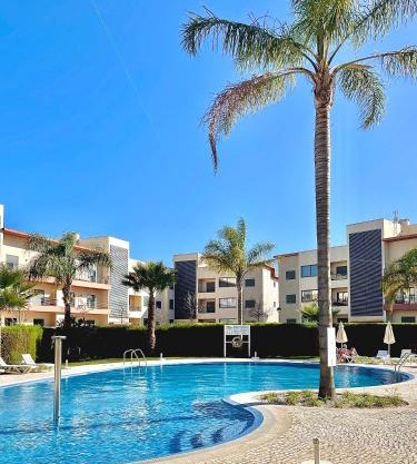 Apartamento moderno perto da marina e da praia
