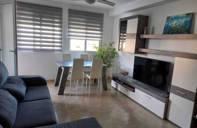 Apartamento Playa de Xilxes. Amplia Terraza. Piscina. Se Admiten Mascotas