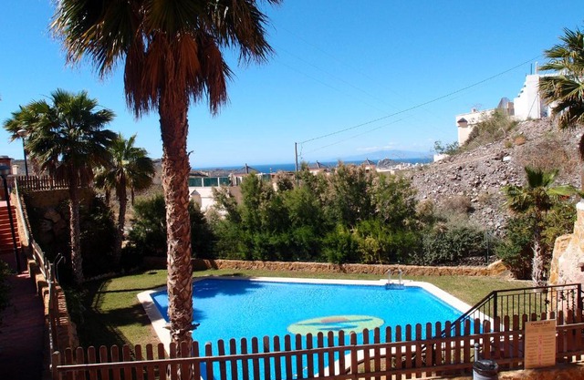 Apartamento tranquilo cerca de buena piscina y con buen aire acondicionado