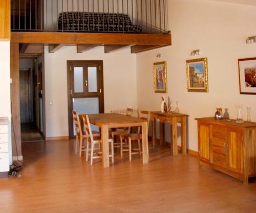 Apartamentos Angelus Plaza Mayor de Graus