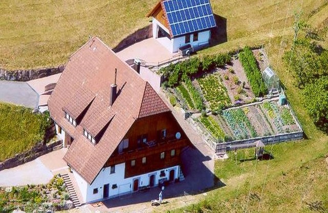 Ferienwohnung 'Nr-70qm' mit Bergblick, Gemeinschaftsterrasse und Wi-Fi