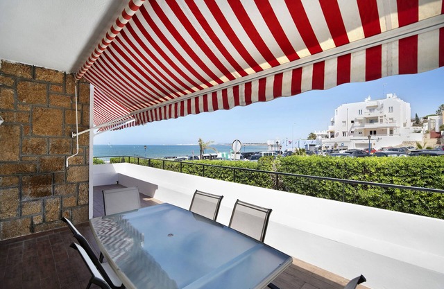 Ferienwohnung 'Primera Línea Con Vistas Al Mar' mit privater Terrasse und Klimaanlage