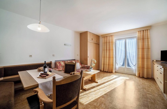 Ferienwohnung 'Residenz Pichler 2' mit Bergblick, Balkon & WLAN