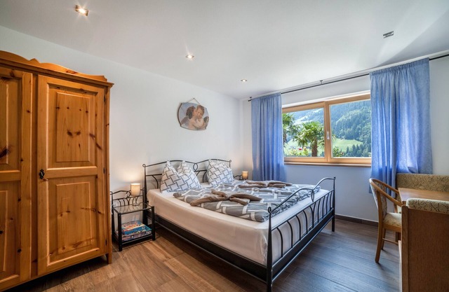Ferienwohnung "Haus Reimon" mit Gemeinschaftspool, Terrasse und WLAN