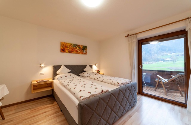 Ferienwohnung 'Erlenbach Appartement 3' mit Bergblick, Gemeinschaftsterrasse und Wi-Fi