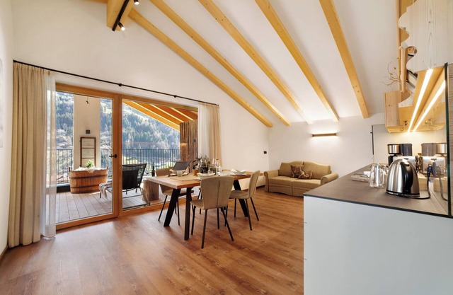 Ferienwohnung Feldbauerhof 'Federleicht' mit Bergblick, privater Terrasse und Wi-Fi