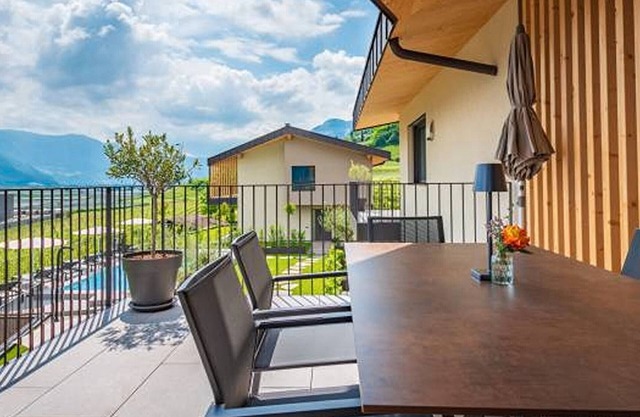 Apartment 'Katherina' mit Bergblick, Gemeinschaftspool und WLAN
