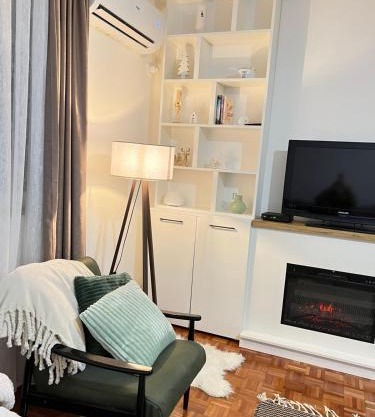 Apartman Ogledalce, 51m2, potpuno opremljeno, Kruševac Smeštaj