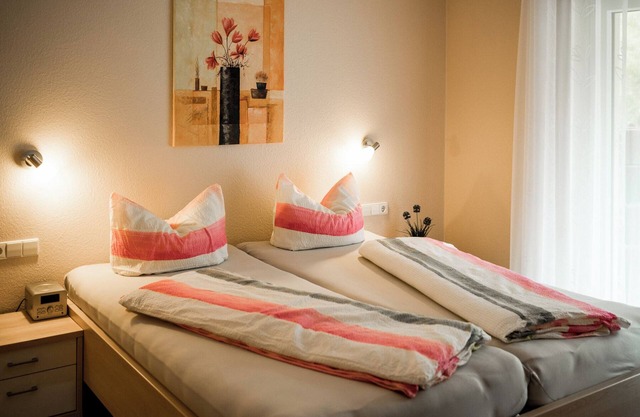 Ferienwohnung 'Schwarzwald' mit Bergblick, privater Terrasse und Wi-Fi