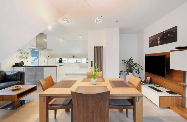 Ferienwohnung 'Savoir-vivre' mit Balkon, Wi-Fi und Klimaanlage