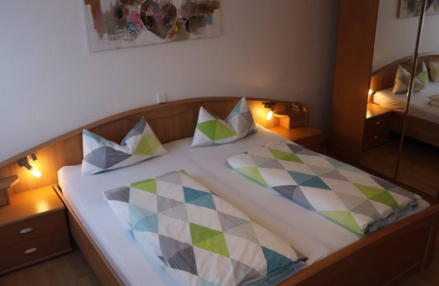 Ferienwohnung '45qm' mit Bergblick, Gemeinschaftsgarten und Wi-Fi
