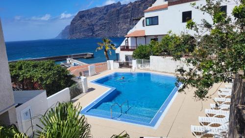 Apartment mit Sonnenterrasse und Panorama - Meerblick, 5 Min. von Hafen + Strand