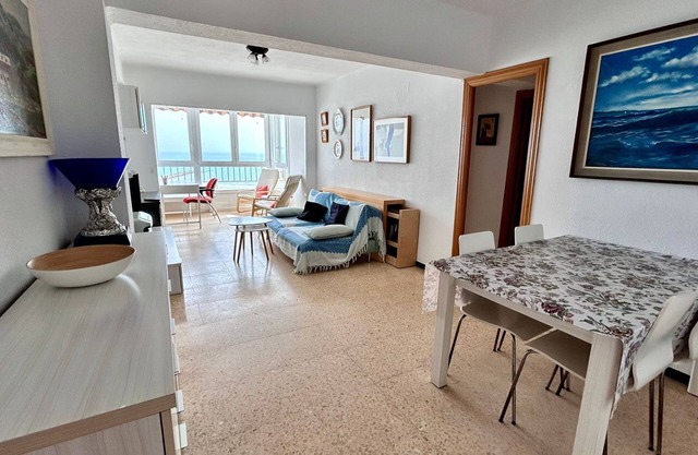 Apartment in Puig: Facing the Sea