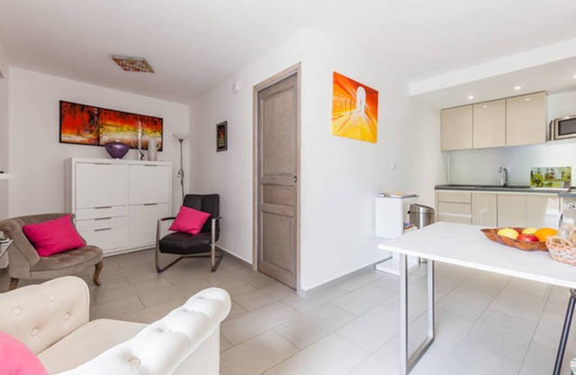 Außergewöhnliches Luxus-Design-Apartment mit großer Terrasse.
