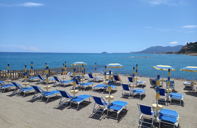 Apartment in einem ligurischen Haus 80 Meter vom Meer W-LAN Klimaanlage.
