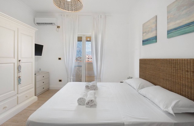 Ferienwohnung 'Sommer' mit Privatterrasse, Wi-Fi und Klimaanlage
