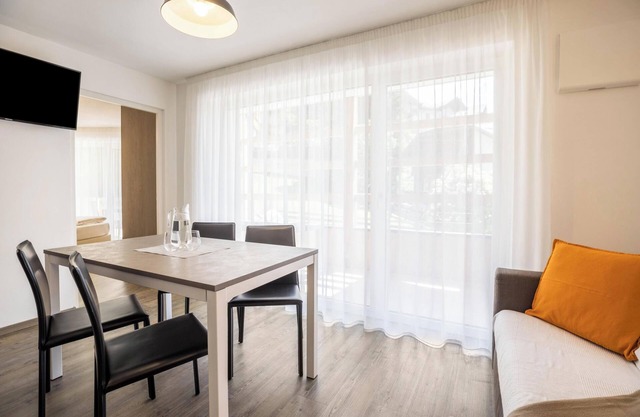 "Apartment Treï Residence Bun Sté" mit Bergblick, Whirlpool, Sauna, WLAN, Terrasse & Balkon