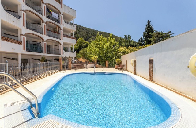 Ferienwohnung Ático Alcaucín mit Bergblick, Pool, W-Fi, Garten & Terrasse