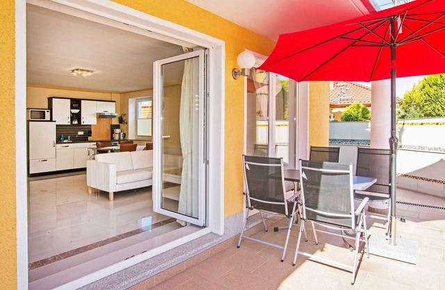 Wohnung 01 - Barcelona - Villa Europa - Wohnungen mit Kamin und gemeinsamen Pool