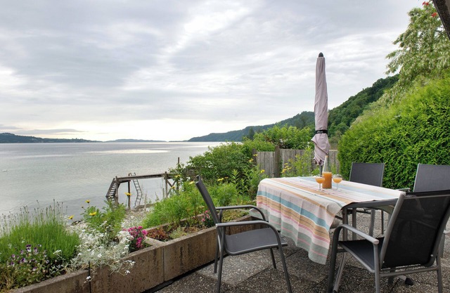Ferienwohnung '1, 70qm' mit privater Terrasse, Gemeinschaftsgarten und Wi-Fi