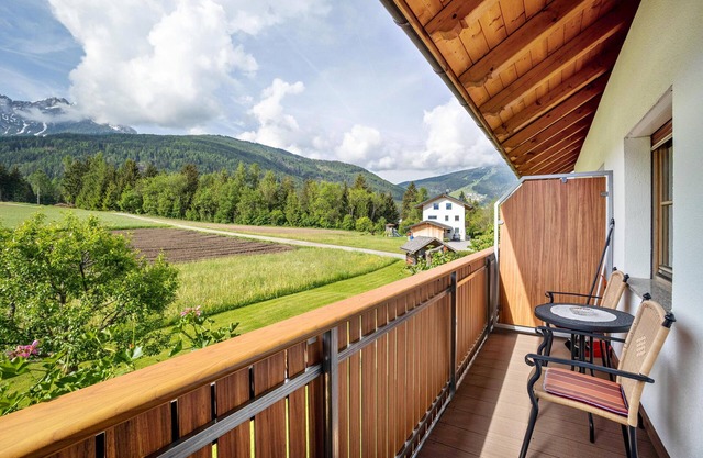 Ferienwohnung '1' mit Bergblick, Gemeinschaftsgarten und WLAN