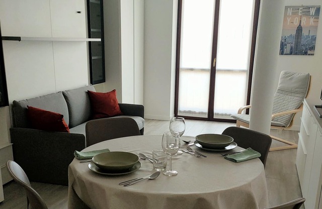 Studio, 10 km from the lakes of Orta and Maggiore