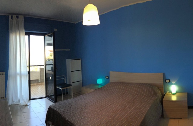 Wohnung 10 Minuten zu Fuß vom Meer für 8 Personen