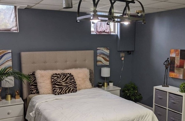 Apartment 10 minutes from Canandaigua Lake!