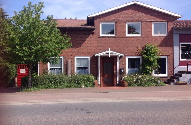 FeWo (100 qm)im historischem Gebäude mit guter Ausstattung in Nordseenähe