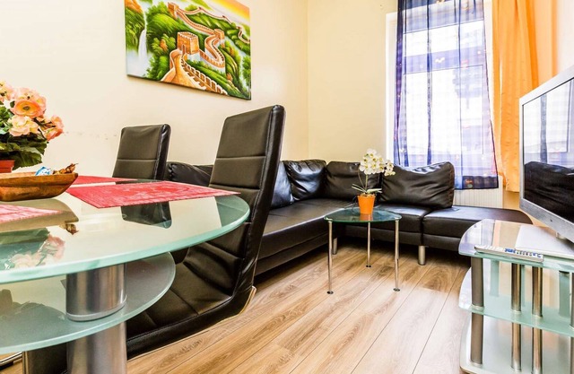 Apartment 1.OG (W6) - 2xSchlafzimmer - 6xEinzelbetten - Küche - Wohnzimmer