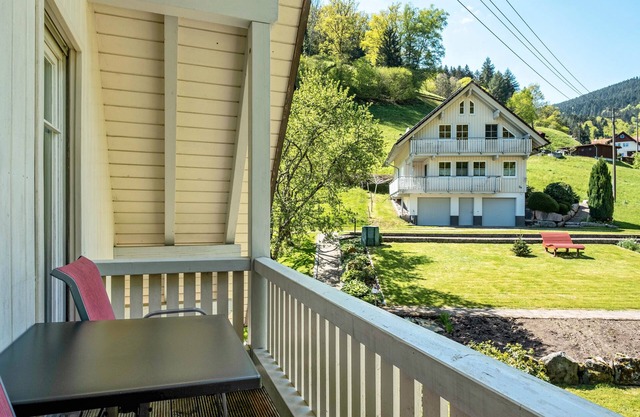 Ferienwohnung '2, 45qm' mit Bergblick, Gemeinschaftsterrasse und Wi-Fi