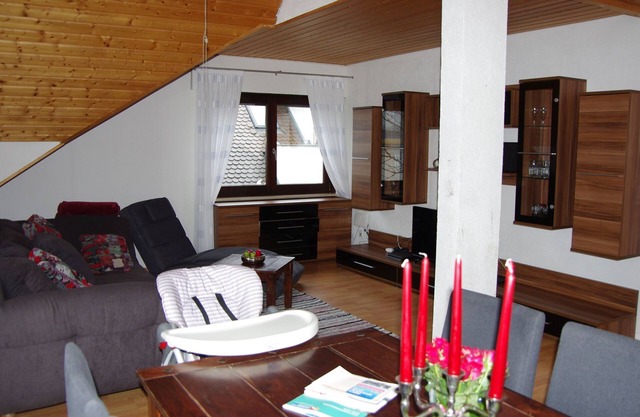 Ferienwohnung '2' mit Gemeinschaftsgarten, Balkon und Wi-Fi