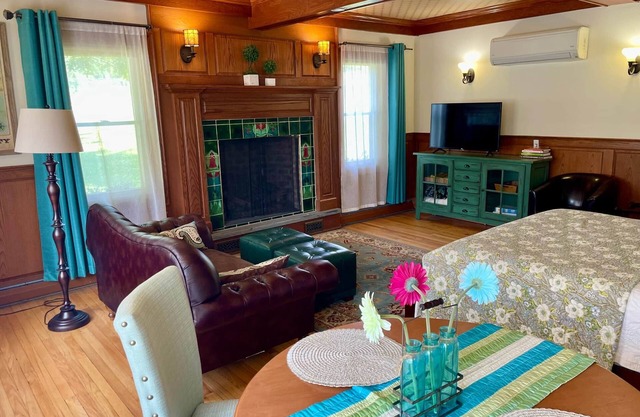Apartment 4 - Elegant Studio Vacation Rental in Tannersville