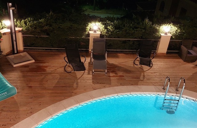 --- Apartment für 4 Personen mit eigenem Pool.