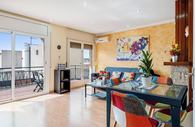 Ferienwohnung '5 Minutos De La Playa Torredembarra' mit Balkon, WLAN und Klimaanlage