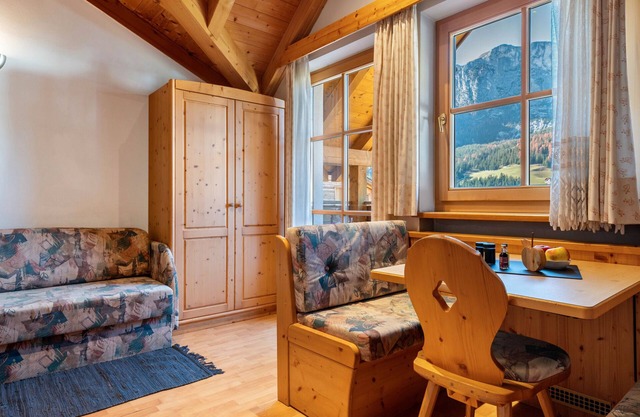 Ferienwohnung '5' mit Bergblick, Gemeinschaftsgarten und Wi-Fi