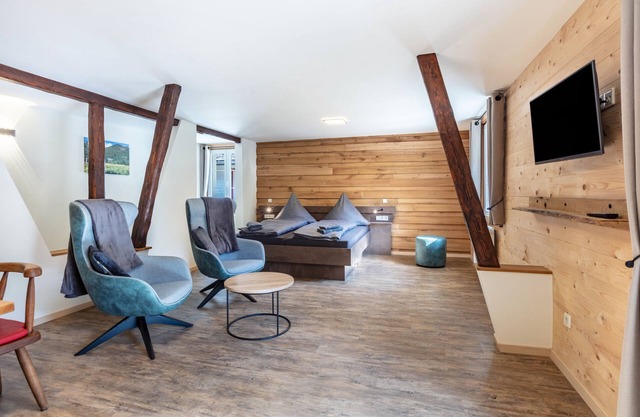 Ferienwohnung '6' mit Bergblick, Balkon und Wi-Fi