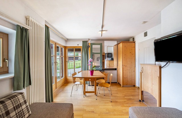 Ferienwohnung '6' mit Bergblick, Gemeinschaftspool und WLAN