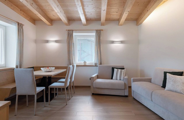 Ferienwohnung 'Anita Campitello Di Fassa' mit Bergblick und WLAN