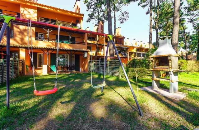 Apartment Aroeira Golf III - Apartment Golf III - Apartment with Garden in a Golf Resort by Allure VillasAllure Villas