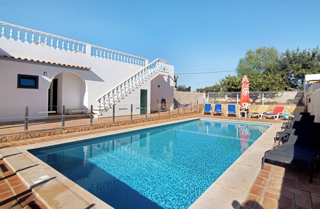 Ferienwohnung 'Andar de Moradia' mit Meerblick, Balkon, gemeinschaftlich genutztem Pool und WLAN